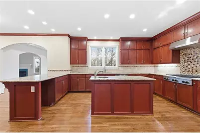 10685 Oxford Mill Circle, Alpharetta, GA 30022 - Photo 7