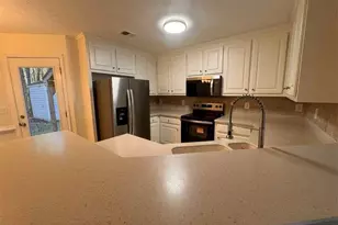 530 Oxford Ridge, Winder, GA 30680 - Photo 3