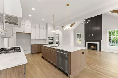 4860 Grandview Court, Flowery Branch, GA 30542 - Photo 13