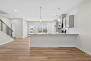 102 Jacobs Farm Ln, Lawrenceville, GA 30045 - Photo 9