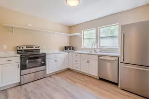 613 Bradley Ave, La Fayette, GA 30728 - Photo 7