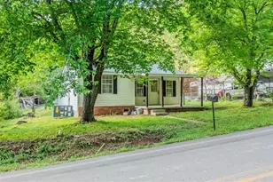 613 Bradley Ave, La Fayette, GA 30728 - Photo 3