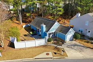 3920 Maple Valley Dr, Cumming, GA 30040 - Photo 3