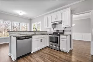 680 Somerset Vale Dr, Lawrenceville, GA 30044 - Photo 9