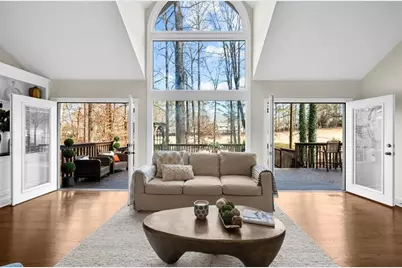 10155 Cresent Hill Lane, Roswell, GA 30076 - Photo 29