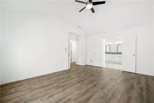 10895 Glenbarr Dr, Johns Creek, GA 30097 - Photo 15