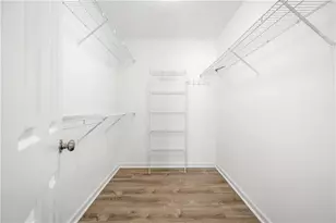 10895 Glenbarr Dr, Johns Creek, GA 30097 - Photo 17