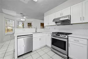 545 Sterling Pointe Ct, Lawrenceville, GA 30043 - Photo 17