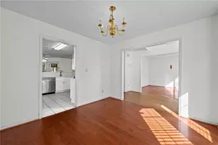 545 Sterling Pointe Ct, Lawrenceville, GA 30043 - Photo 9