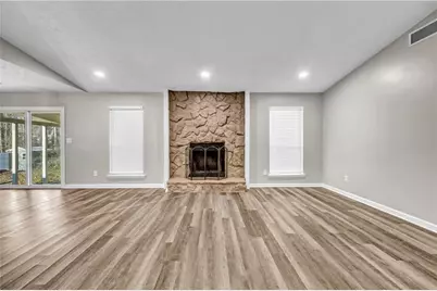 8413 Glenwoods Terrace, Riverdale, GA 30274 - Photo 5