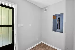 6174 Lower Dixie Lake Rd, Union City, GA 30291 - Photo 13