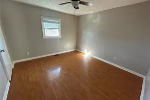 6174 Lower Dixie Lake Rd, Union City, GA 30291 - Photo 11