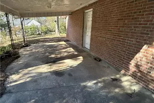 2181 Delowe Dr, East Point, GA 30344 - Photo 5