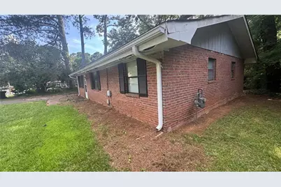 2181 Delowe Drive, East Point, GA 30344 - Photo 3