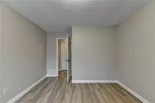 373 N Victoria Rd, Woodstock, GA 30189 - Photo 25