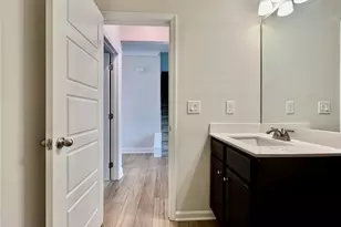 1702 Dover Creek Ln, Lawrenceville, GA 30045 - Photo 7