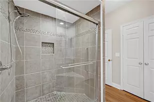 3777 Peachtree Road NE, Brookhaven, GA 30319 - Photo 5