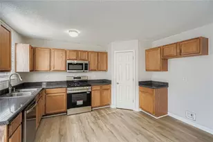 6068 Trotters Cir, Fairburn, GA 30213 - Photo 11