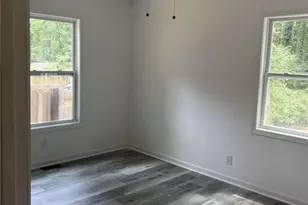 755 Cascade Dr, Forest Park, GA 30297 - Photo 5