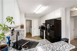 101 River View Ct, Hampton, GA 30228 - Photo 11