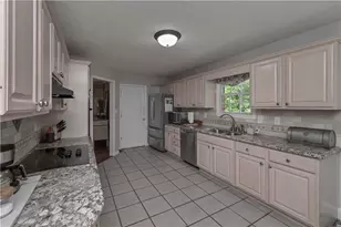 5885 W Chapel Hill Rd, Douglasville, GA 30135 - Photo 17