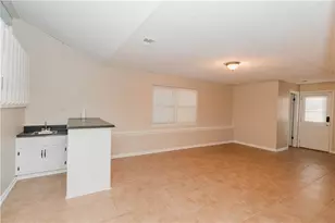 6801 Creekwood Dr, Douglasville, GA 30135 - Photo 11