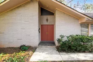 1570 Nantahalla Ct NE, Atlanta, GA 30329 - Photo 3