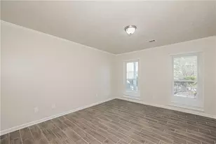 369 Hillridge Dr, Lawrenceville, GA 30046 - Photo 9