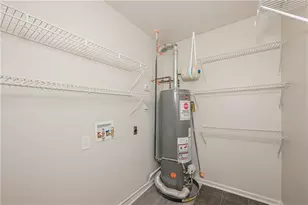 369 Hillridge Dr, Lawrenceville, GA 30046 - Photo 7