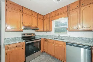 369 Hillridge Dr, Lawrenceville, GA 30046 - Photo 5