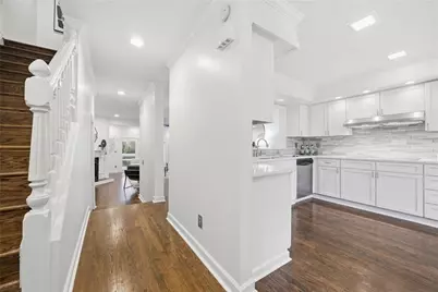 6 Alston Place NE, Atlanta, GA 30324 - Photo 3