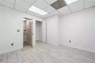 6 Alston Pl NE, Atlanta, GA 30324 - Photo 23