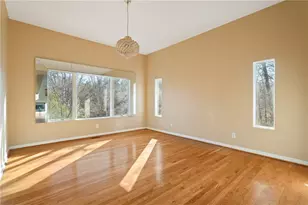 3010 Bluffton Way, Roswell, GA 30075 - Photo 9