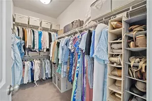 1094 Township Square, Alpharetta, GA 30022 - Photo 21