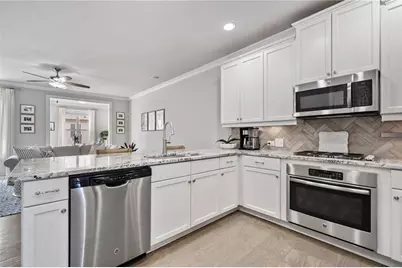 1094 Township Square, Alpharetta, GA 30022 - Photo 3