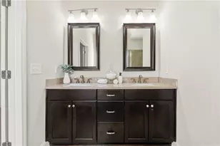 1002 Township Square, Alpharetta, GA 30022 - Photo 31