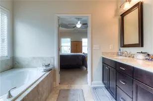 1002 Township Square, Alpharetta, GA 30022 - Photo 21