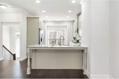 1002 Township Square, Alpharetta, GA 30022 - Photo 9