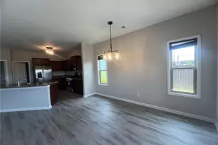 1053 Sutherland Dr, Winder, GA 30680 - Photo 5