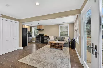 1040 Lindridge Drive NE, Atlanta, GA 30324 - Photo 27