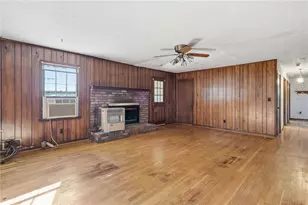 2272 Stoney Ford Dr NE, Marietta, GA 30066 - Photo 11