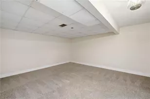 2272 Stoney Ford Dr NE, Marietta, GA 30066 - Photo 35