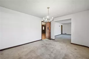 2272 Stoney Ford Dr NE, Marietta, GA 30066 - Photo 9