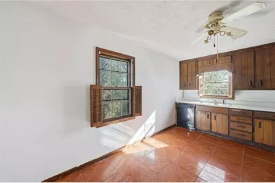 2272 Stoney Ford Drive NE, Marietta, GA 30066 - Photo 5