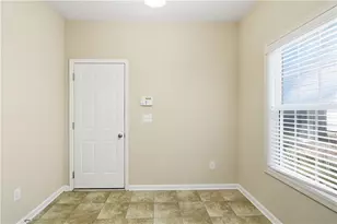 2560 Freemont St, Snellville, GA 30078 - Photo 9
