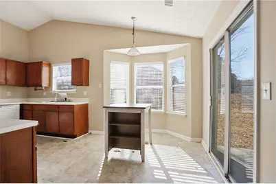 1660 Creek Crossing SE, Conyers, GA 30094 - Photo 5