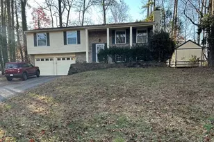 1733 Ellenwood Dr NE, Roswell, GA 30075 - Photo 1