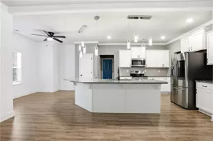 95 Hawthorn Ln, Covington, GA 30014 - Photo 11