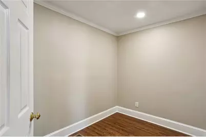 22 Peachtree Hills Avenue NE, Atlanta, GA 30305 - Photo 21