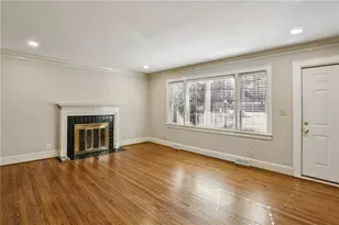 22 Peachtree Hills Ave NE, Atlanta, GA 30305 - Photo 7